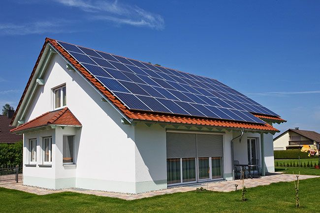 Energia solar residencial aproveitada através de painéis solares fotovoltáicos